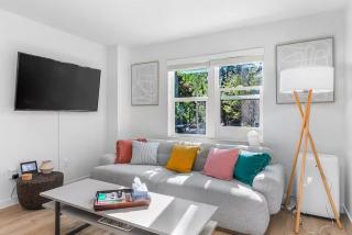 Sweet Escape Hill - 2