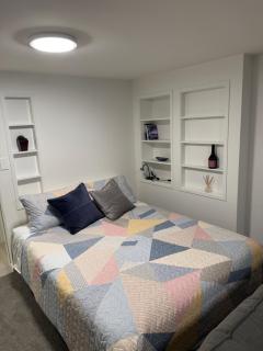 Serene garden retreat in Herne Bay - 4