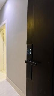 شقه مودرن فندقيه دخول ذاتي مطبخ منفصل - 5