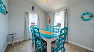 Two Port A Homes Near Beach Nature Preserve Ideal Group Retreat - 4