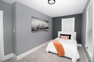 Modern Luxury in Tremont - 6Bed 3bath Fee parking - 6