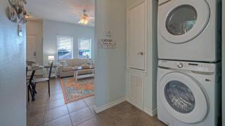 Minutes to the Beach w Pool Sleeps 8 Two Condos: Costa Bahia - 2