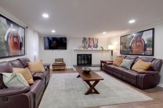 Great for Gatherings! Modern Lanham Duplex - 9