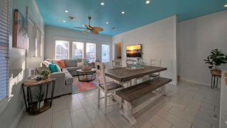 Pool Access Private Patio Living Near the Beach Seahorse Cove by AvantStay - 6