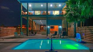 Bayfront Home w Pool Game Room Walk to Beach Golf Cart Access Pelican’s Perch by AvantStay - 0