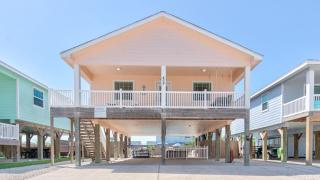 Salty Peach by AvantStay Private Pool New Decor - 8