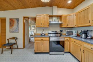 Beach and Bay Access! 5-Acre Whidbey Island Retreat - 2