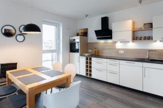 Haus Yachthafen, KY5 - 9