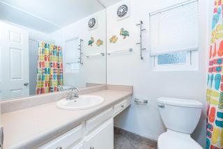 Charming 6Br Retreat With Oceanview Patio, Steps From Sand By Beachview Rentals - 2