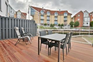 City Marina, CM18-2 - 1