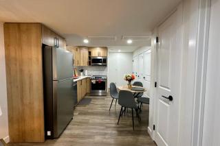 Sleek Guest Retreat SW EDM - 0