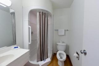 Shasta Vista Inn & Suites - 4