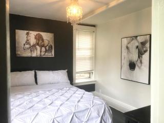 Historic Astor Park walk to Hospitals, shops & more - 7