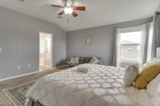 Spacious 4BR Home, Fast WiFi, Parking, Less than 15 mins from Austin - 9