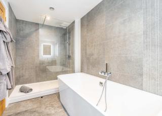 Woad Mill Lakeside Lodges - Boston - 3