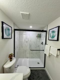 Sleek Guest Retreat SW EDM - 4