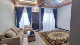 5 Bedrooms Homestay in Jogja-Kangen Homestay Sidokarto - 0