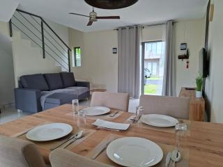 Modern 2BR Escape 3 Pools Mystic 7 Grand Gaube - 5