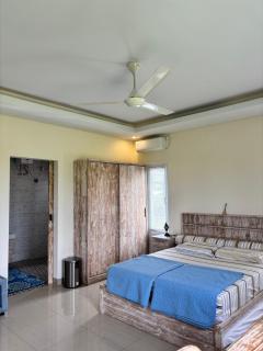 Beachside Escape in Kedungu Calm Room Close to Surf Break - 1