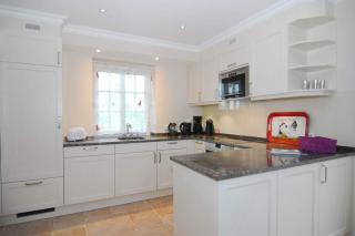 Aurora, Dirksstr 12 B - 1