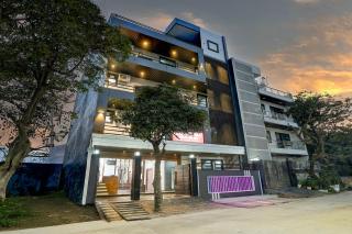 The Royal Corporate Near Sector 52 Metro Station - 8