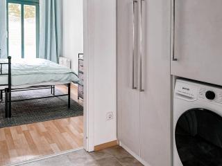 Bernhard, App 124a - 1