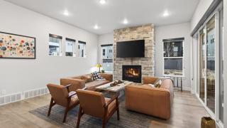 Spacious Park City Home w Hot Tub Game Room Near Skiing Trails Poppy Peak by AvantStay - 5
