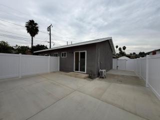 Brand New Muji Style 3B3B Retreat with Courtyard - 3