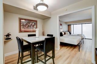 Penthouse on the strip - 6 Comfy beds!!! - 3