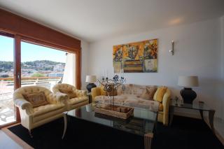 Lets Holidays INCREDIBLE APARTMENT WITH AMAZING VIEWS - 4