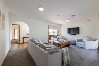 Elegant Country Escape - 8