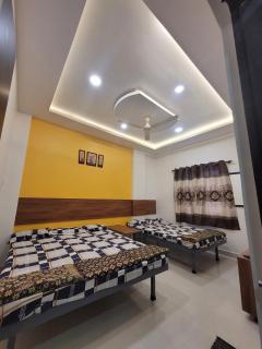 Shri Hari Krupa Bhakta Nivas - 9