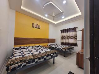 Shri Hari Krupa Bhakta Nivas - 7