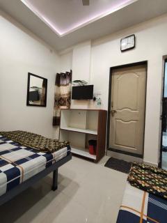 Shri Hari Krupa Bhakta Nivas - 5