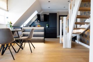 Living Lorens No 12 - 1