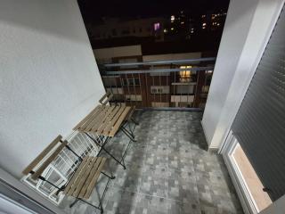 Nice apartment next to Rruga B - 8