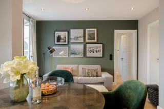 Living Lorens No 2 - 0