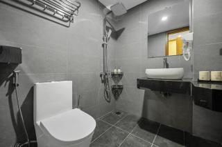 Lucas Boutique Home Hue - 1