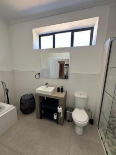 White House Cottage - 2