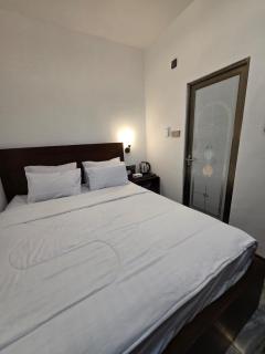 Villa Garden Grove - 3