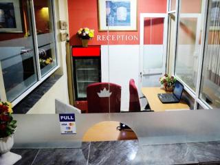 Kings Hotel Restaurant And Bar - 3