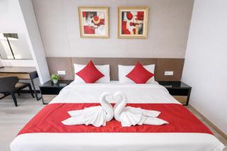 Modern Seaview 2BR Duplex High Floor Heart of George Town 73A - 6