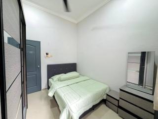 Rumah Mak Anjang - Wifi, 4BR, 9-10Pax - 1