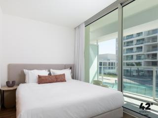 42 Residence by Brown - 4