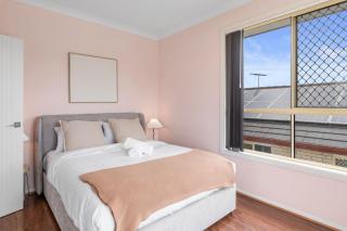 Spacious 4BR Family Home in Inala Quiet Street - 5