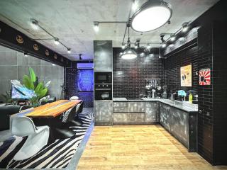 Z Loft Seaside FutureJungle Loft - 6