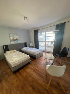 Hamburger Villenviertel, ganzes Haus mit 5 Einbettzimmern,1 Esszimmer - 5