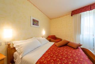 Hotel Iris - 9