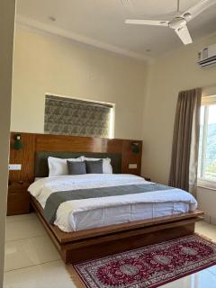 Vistaar Hotels & Resorts - 4