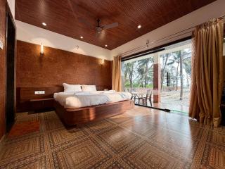 Navasharada's White Sand Beach House - 1